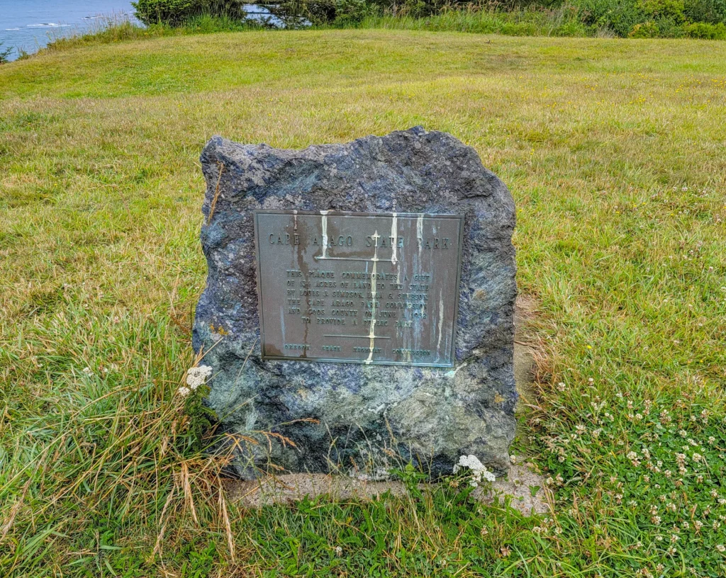 Bronze plaque commemorating the 1932 gift of land that created Cape Arago State Park, Oregon