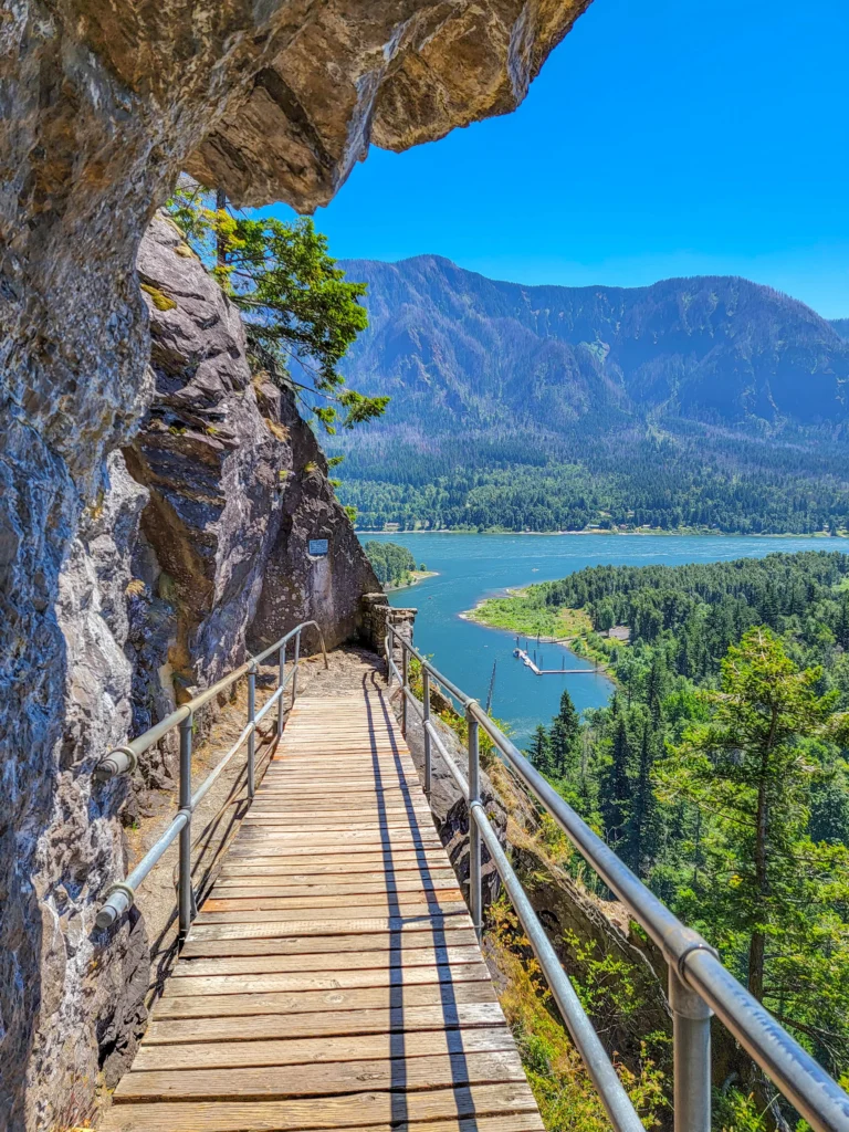 Wooden catwalk bridge on the Beacon Rock trail above the Columbia River