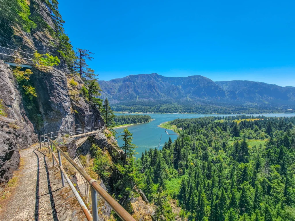 Beacon Rock trail traversing the cliff face above the Columbia River Gorge