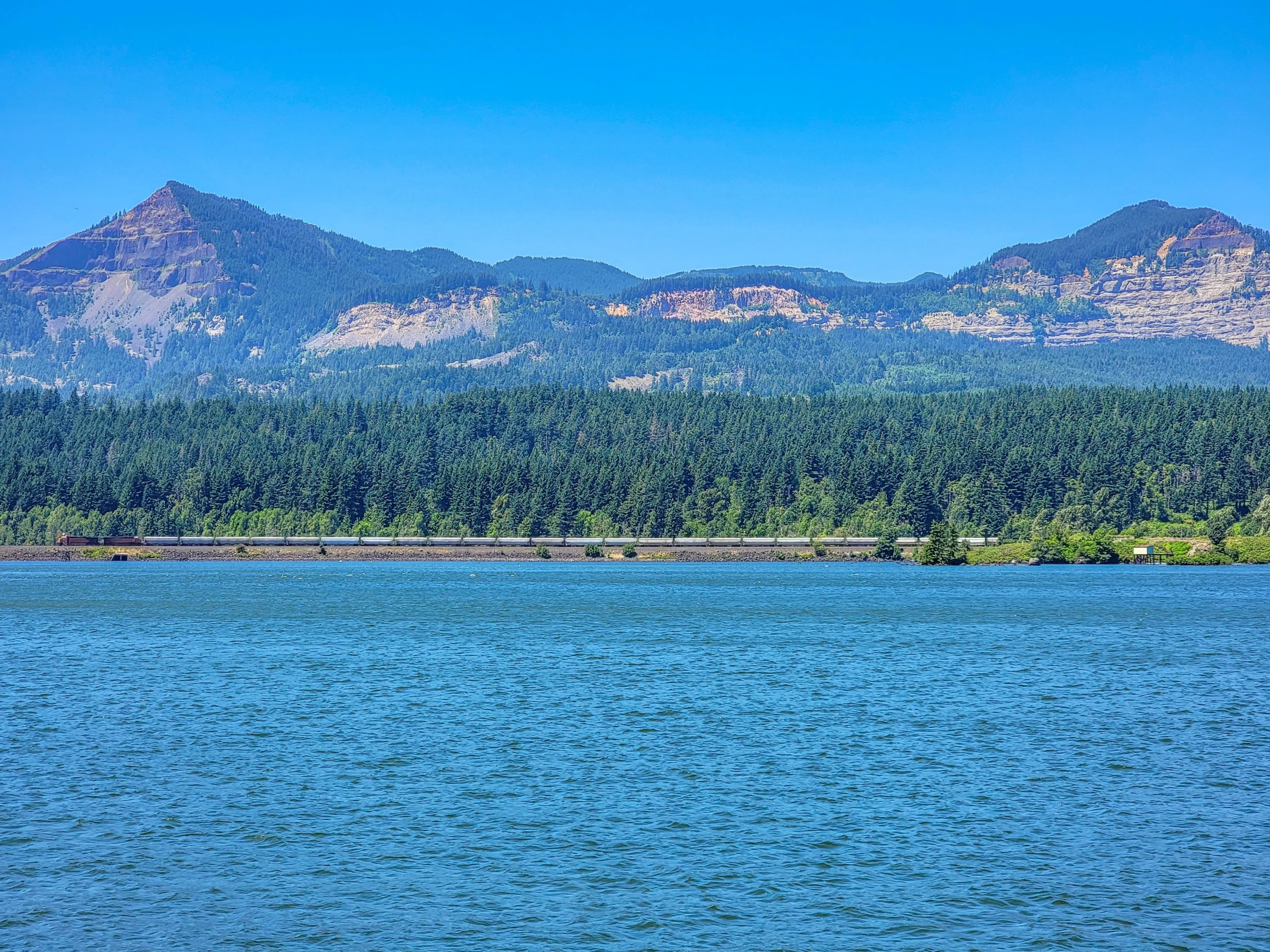 Columbia River Gorge seen from the Beacon Rock summit trail, Washington